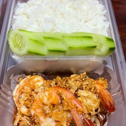 กุ้งผัดกระเทียม ราดข้าว