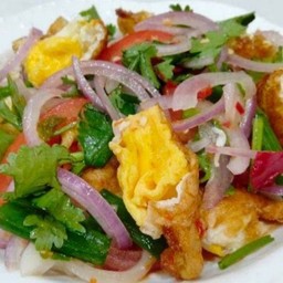 ยำไข่ดาว