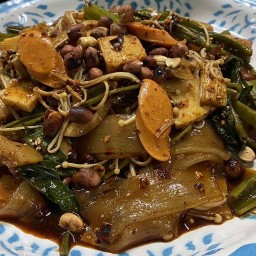 ยำจีน หม่าล่าสูตรเวียงจันทน์ หนองขาม