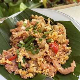 จิ้นส้มผัดไข่