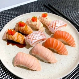 ซูชิแซลมอนหน้ารวม 10คำ