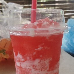 น้ำสตรอเบอร์รี่ปั่น