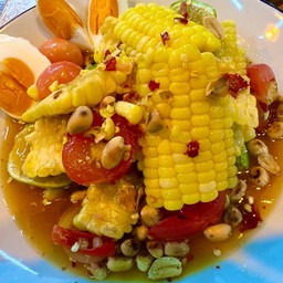 ตำข้าวโพดไข่เค็ม