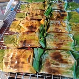 ชวนชิม ห่อหมกทะเลย่าง ตลาดรถไฟ