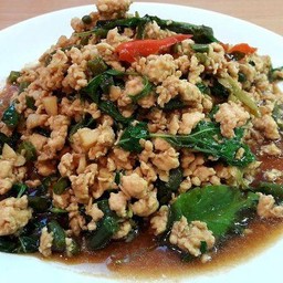 ผัดกระเพราเป็นกับข้าว