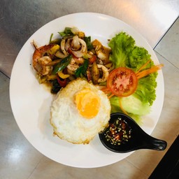 ข้าวผัดฉ่าทะเล