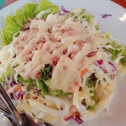 สลัดผักธรรมดา