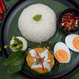 ข้าวห่อหมกเนื้อปลา ไข่ต้ม