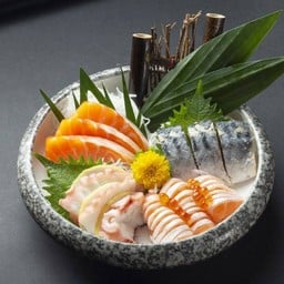 Asago Sashimi Set