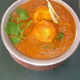 CHICKEN CURRY