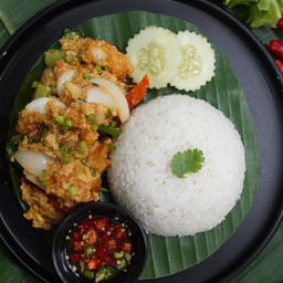 ข้าวปลาหมึกผัดผงกระหรี่