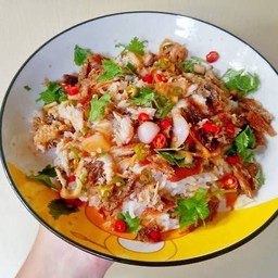 ข้าวผัดปลาแกะ(ปลานิลทอดแกะให้แล้ว)