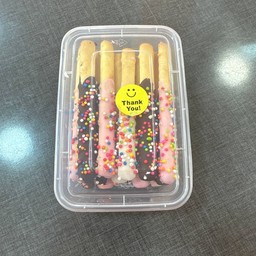 ป๊อกกี้สายรุ้ง