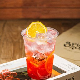 สตอเบอรี่โซดา