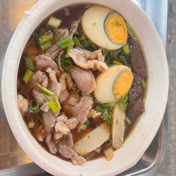 ก๋วยจั๊บโบราณ @กาดนั่งก้อม