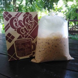 แฟโบราณบ้านเรา(กาแฟถุงกระดาษ)+ปังปิ้ง หนองไผ่ล้อม