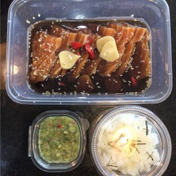 แซลมอนดองซีอิ๋ว+น้ำจิ้มซีฟู้ด+ข้าว