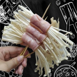 เบคอนพันเห็ดเข็มทอง