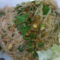 หมี่ยำสมุนไพร