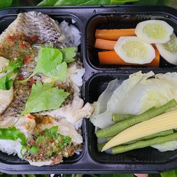 ข้าวปลานึ่งซีฟู๊ด+ผักนึ่ง