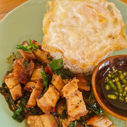 ข้าวกะเพราหมูกรอบ