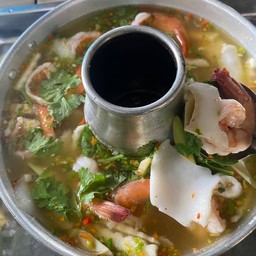 ต้มยำกุ้งมะพร้าวอ่อน
