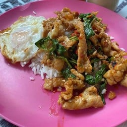 เส้นหมี่ผัดขี้เมาหมู