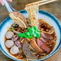 เตี๋ยวตุ๋นรวมเนื้อ พรีเมี่ยม