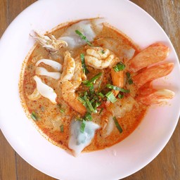 ก๋วยเตี๋ยวปากหม้อไส้กุ้ง