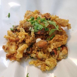 ผัดไทยโบราณ หอยทอดกรอบ