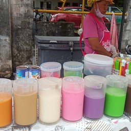 แม่พยอมชานมไข่มุก สวนสาธารณะหนองถิ่น