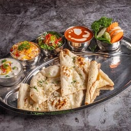 Vegetarian Thali (จานรวมมังสวิรัต)