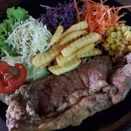 สเต็กเนื้อ