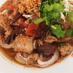 น้ำเงี้ยว ข้าวซอย สะพานแดง