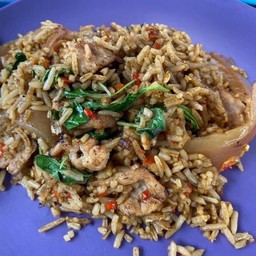 เส้นใหญ่ผัดขี้เมา,ไก่