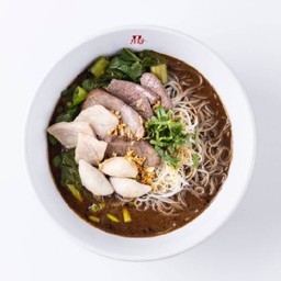 ก๋วยเตี๋ยวเรือหมู ชามใหญ่