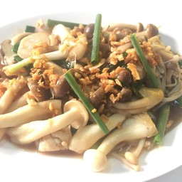 054.ผัดเห็ดรวมน้ำมันหอย