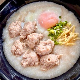 โจ๊กหมูล้วน