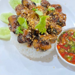 ข้าวหอยกระเทียมพริกไทย(ราดข้าว)