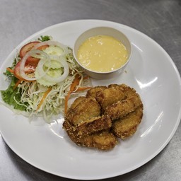 สลัดปลาอินทรีย์