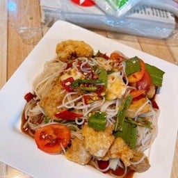 ตำขนมจีนแคบหมู