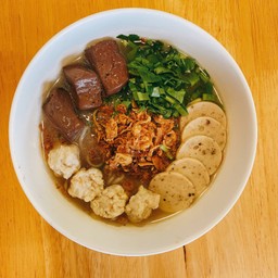 ก๋วยจั๊บเส้นสด+ไข่