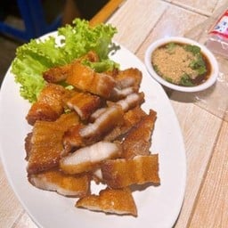 หมูสามชั้นทอดน้ำปลา