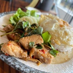 ข้าวเนื้อปลาผัดฉ่า