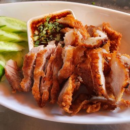 คอหมูทอดจิ้มแจ่ว โคตรดีเลยเมนูนี้