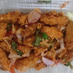ข้าวยำสโพกไก่กรอบ