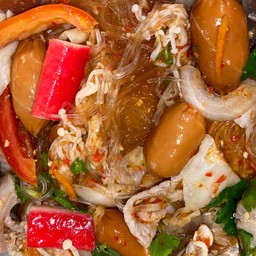 ยำเสียบไม้ @หน้าร้านเหล้าเพียว