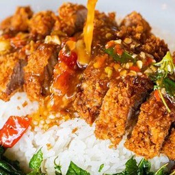 ข้าวไก่ ซอสกระเพรา