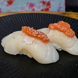 ข้าวปั้นหอยเชลล์ย่างไข่ปลาคอต