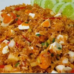 ข้าวผัดหมูสับน้ำพริกเผาไข่เค็ม